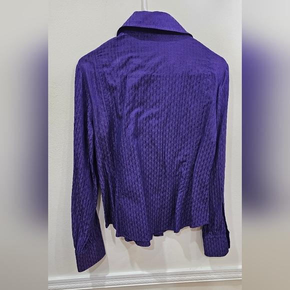 Carolina Herrera vintage button-down dress shirt - Picture 3 of 10